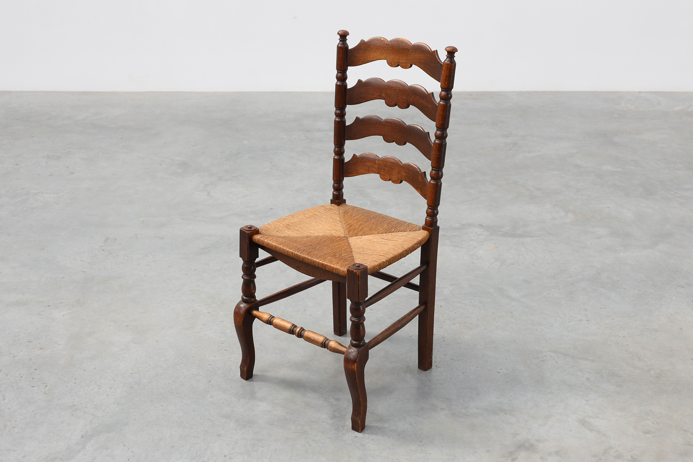 Rustic Oak Ladder-Back Chair with Rush Seat and Cabriole Front Legs, France, circa 1900thumbnail